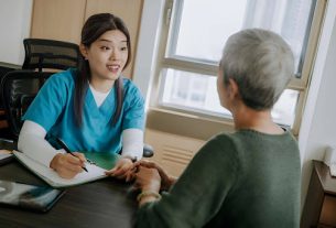 The Role of Credentialing and Compliance in Psychiatric Billing Services